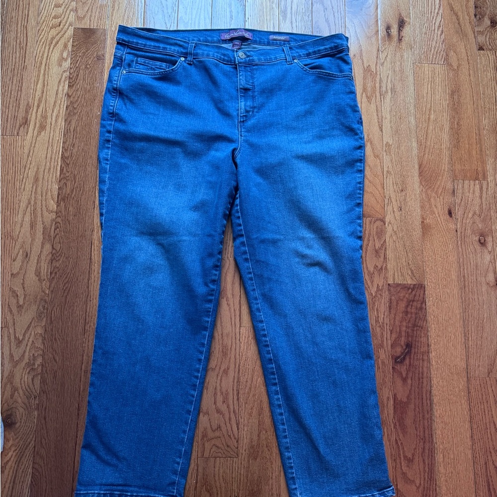 Gloria Vanderbilt Women's Straight Leg Blue Jeans